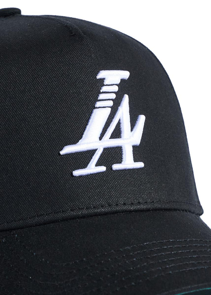 PARADISE LA BLK/WHT by Reference