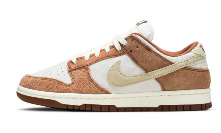 DUNK LOW MEDIUM CURRY
