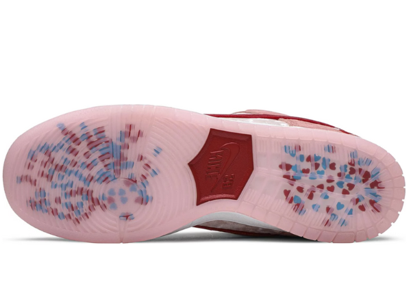 Nike SB Dunk Low StrangeLove Skateboards (Regular Box)